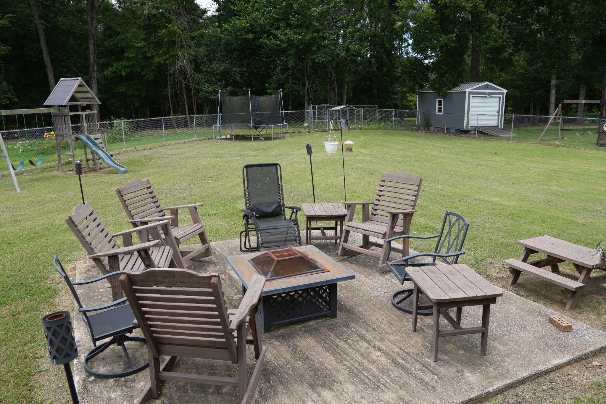 Patio fire pit area